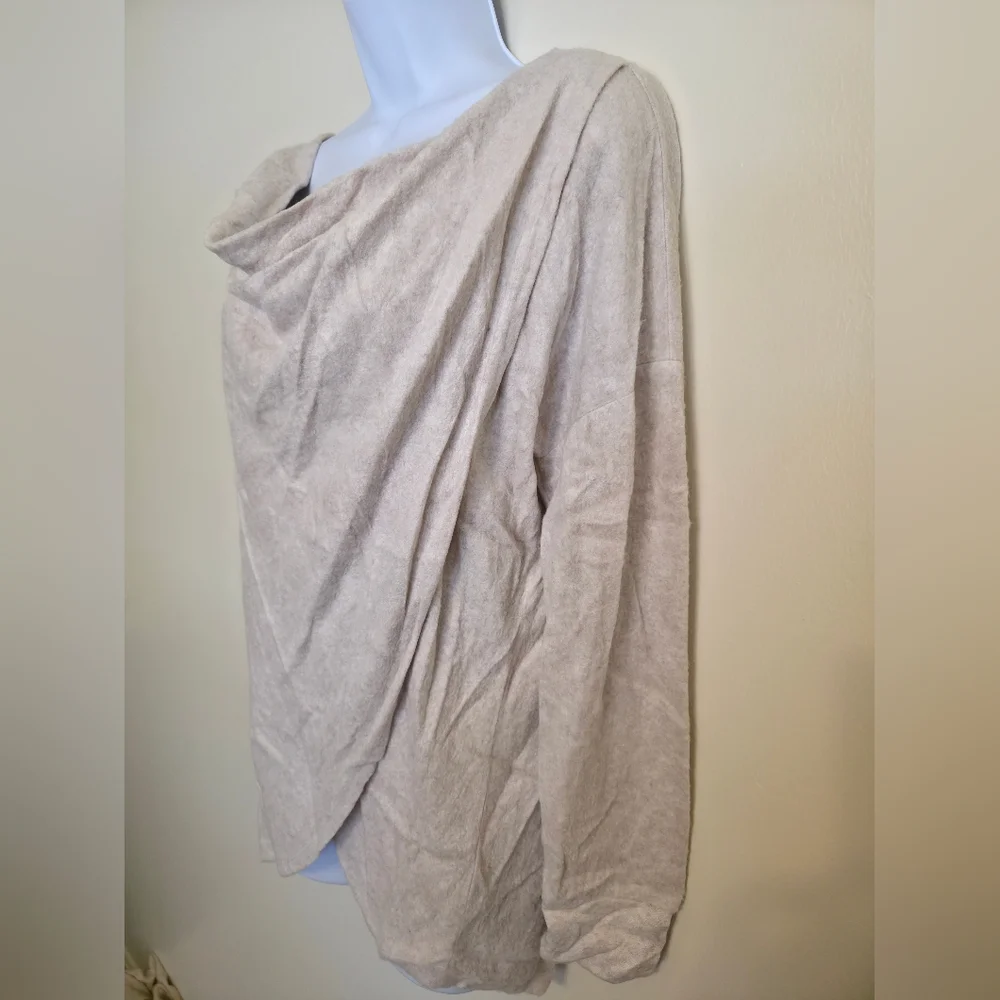 Eyeshadow Beige Cowl Neck Dolman Sleeve Sweater Asymmetrical Hem Size M